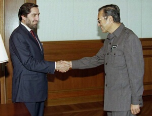 アフガニスタンのアブドゥッラー外相とマハティール首相／2001年6月19日