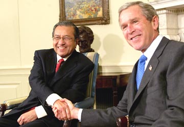ブッシュ大統領とマハティール首相／2002年5月15日